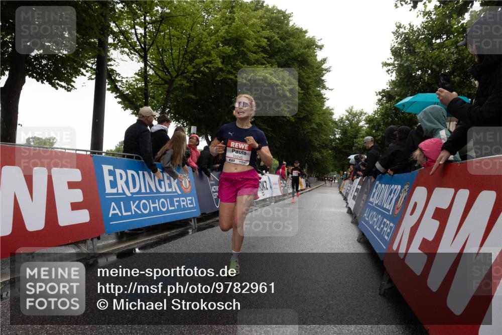 14.06.2026 - REWE Women's Run Michael Strokosch http://msf.ph/oto/9782961 14.06.2026 09:44:36 Laufen 10245 meine-sportfotos.de