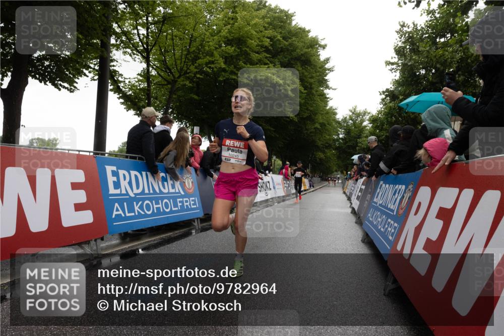 14.06.2026 - REWE Women's Run Michael Strokosch http://msf.ph/oto/9782964 14.06.2026 09:44:36 Laufen 10245, 77 meine-sportfotos.de