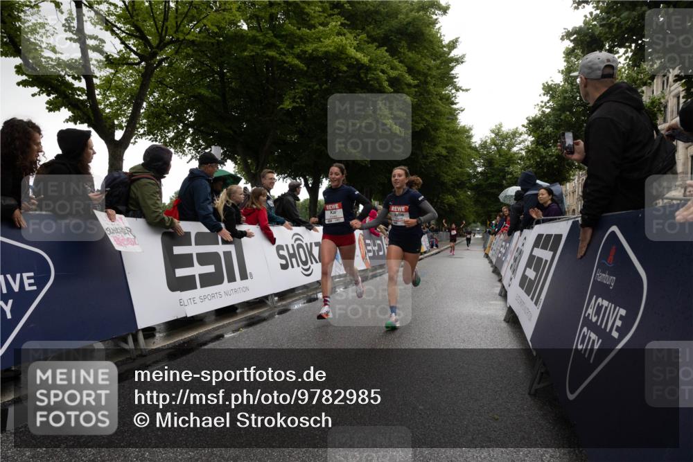 14.06.2026 - REWE Women's Run Michael Strokosch http://msf.ph/oto/9782985 14.06.2026 09:44:46 Laufen 418 meine-sportfotos.de