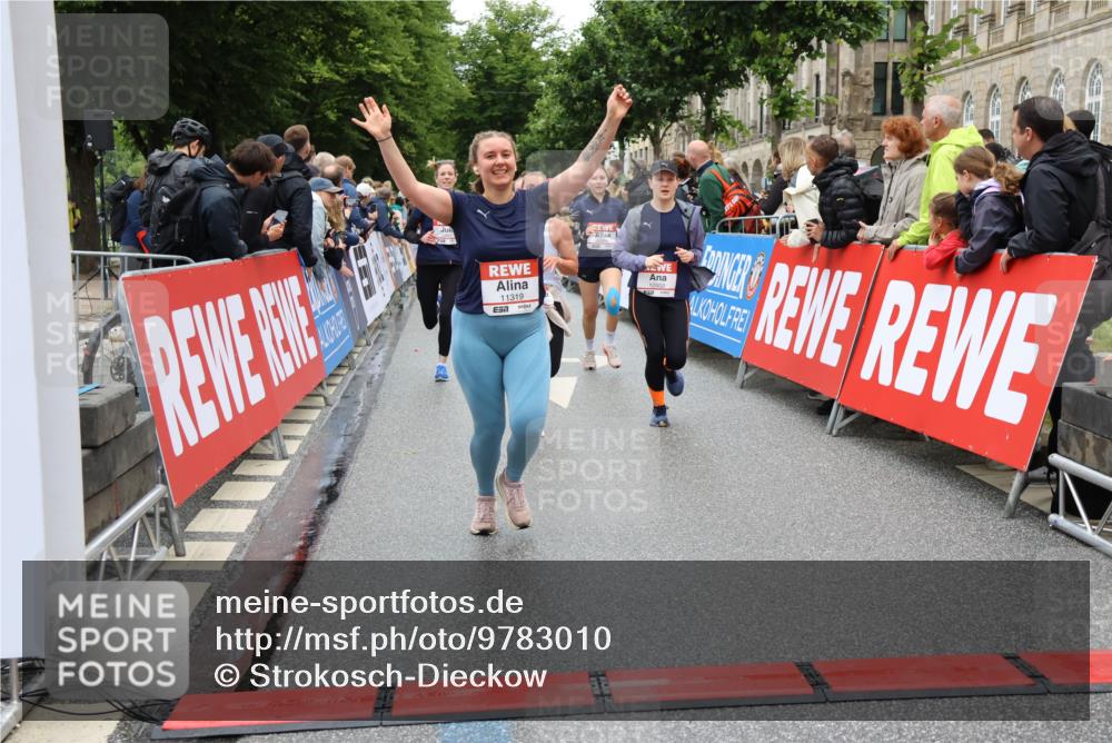 14.06.2026 - REWE Women's Run Strokosch-Dieckow http://msf.ph/oto/9783010 14.06.2026 10:01:32 Ziel 10077, 10121, 10369, 10792, 10812, 10828, 10902, 10966, 11196, 11206, 11319, 11375 meine-sportfotos.de