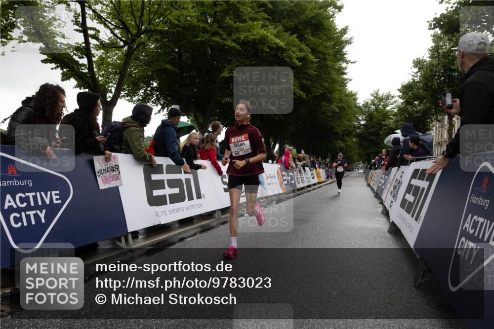 14.06.2026 - REWE Women's Run Michael Strokosch http://msf.ph/oto/9783023 14.06.2026 09:44:51 Laufen 10328 meine-sportfotos.de