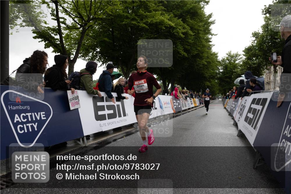14.06.2026 - REWE Women's Run Michael Strokosch http://msf.ph/oto/9783027 14.06.2026 09:44:51 Laufen 10328 meine-sportfotos.de