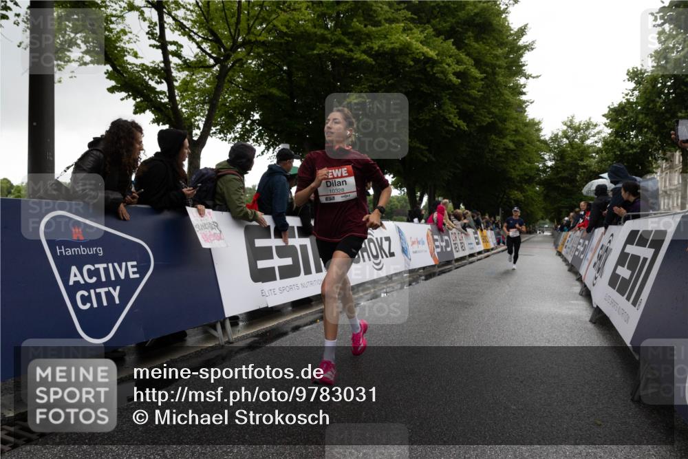 14.06.2026 - REWE Women's Run Michael Strokosch http://msf.ph/oto/9783031 14.06.2026 09:44:51 Laufen 10328 meine-sportfotos.de