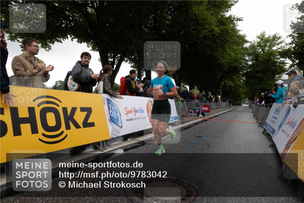 14.06.2026 - REWE Women's Run Michael Strokosch http://msf.ph/oto/9783042 14.06.2026 09:45:19 Laufen 5 meine-sportfotos.de