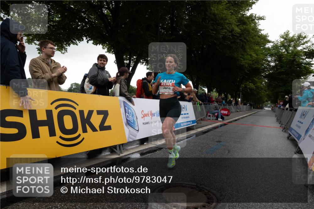 14.06.2026 - REWE Women's Run Michael Strokosch http://msf.ph/oto/9783047 14.06.2026 09:45:19 Laufen 10072, 5 meine-sportfotos.de