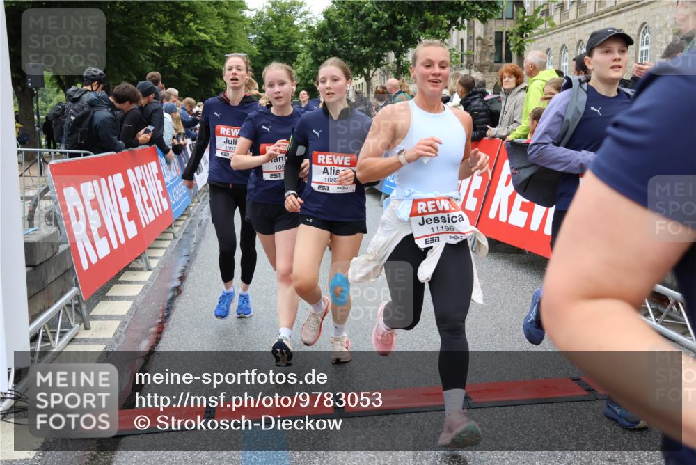 14.06.2026 - REWE Women's Run Strokosch-Dieckow http://msf.ph/oto/9783053 14.06.2026 10:01:34 Ziel 10077, 10121, 10315, 10369, 10792, 10812, 10824, 10828, 10902, 10915, 10966, 11018, 11044, 11196, 11206, 11319, 11375 meine-sportfotos.de