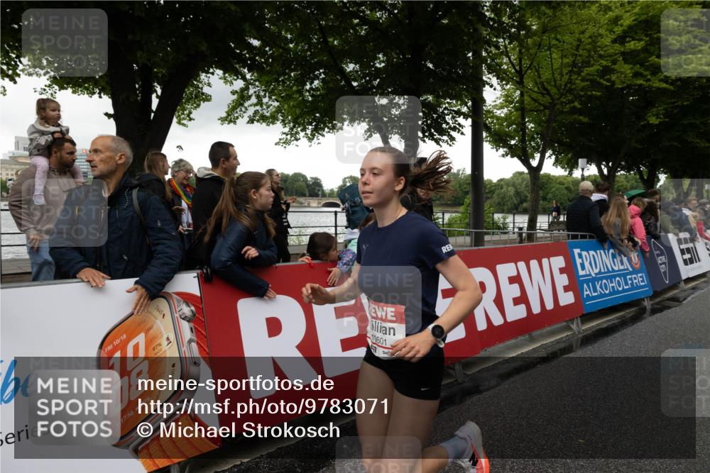 14.06.2026 - REWE Women's Run Michael Strokosch http://msf.ph/oto/9783071 14.06.2026 09:47:26 Laufen 10, 18, 2752, 2552, 2352, 97, 10, 08, 17, 56, 80, 7645, 10601 meine-sportfotos.de