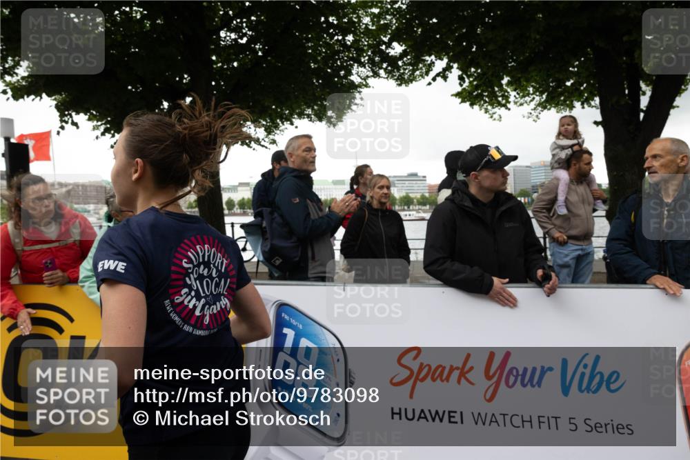 14.06.2026 - REWE Women's Run Michael Strokosch http://msf.ph/oto/9783098 14.06.2026 09:47:27 Laufen 10, 18, 2552, 10, 08, 17, 56, 80, 1752, 5 meine-sportfotos.de