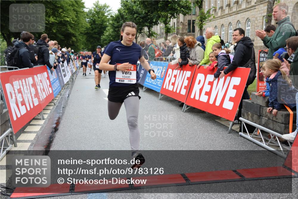 14.06.2026 - REWE Women's Run Strokosch-Dieckow http://msf.ph/oto/9783126 14.06.2026 10:01:46 Ziel 10165, 10307, 10315, 10482, 10495, 11013, 11044, 11045, 11361 meine-sportfotos.de