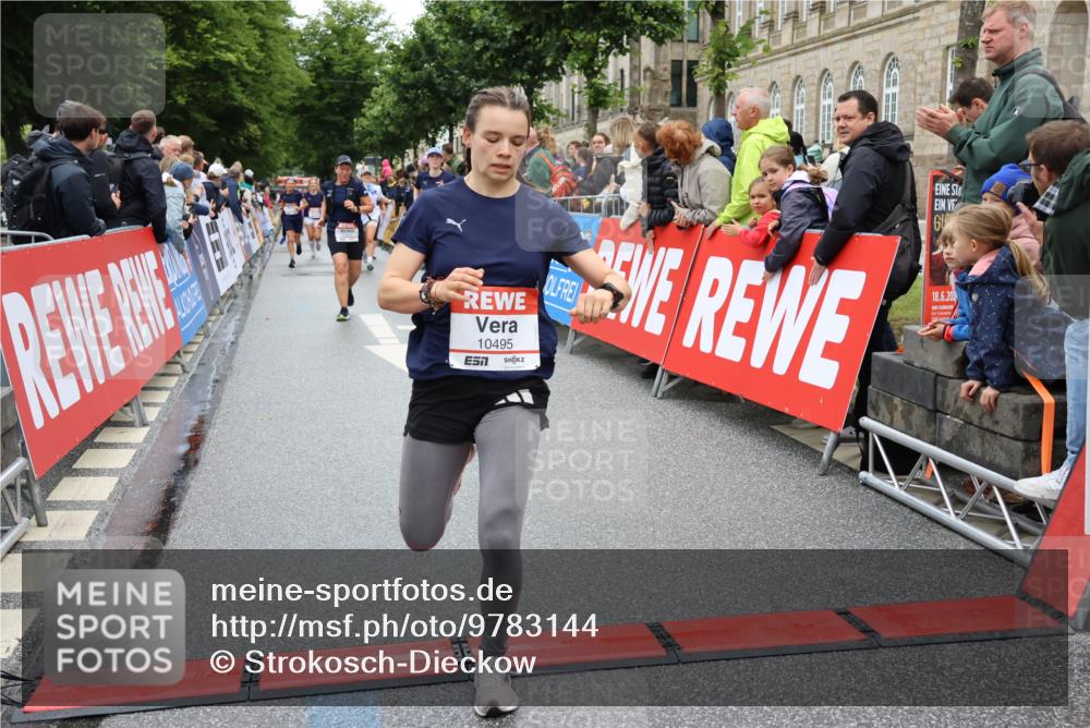14.06.2026 - REWE Women's Run Strokosch-Dieckow http://msf.ph/oto/9783144 14.06.2026 10:01:46 Ziel 10165, 10307, 10315, 10482, 10495, 11013, 11044, 11045, 11361 meine-sportfotos.de