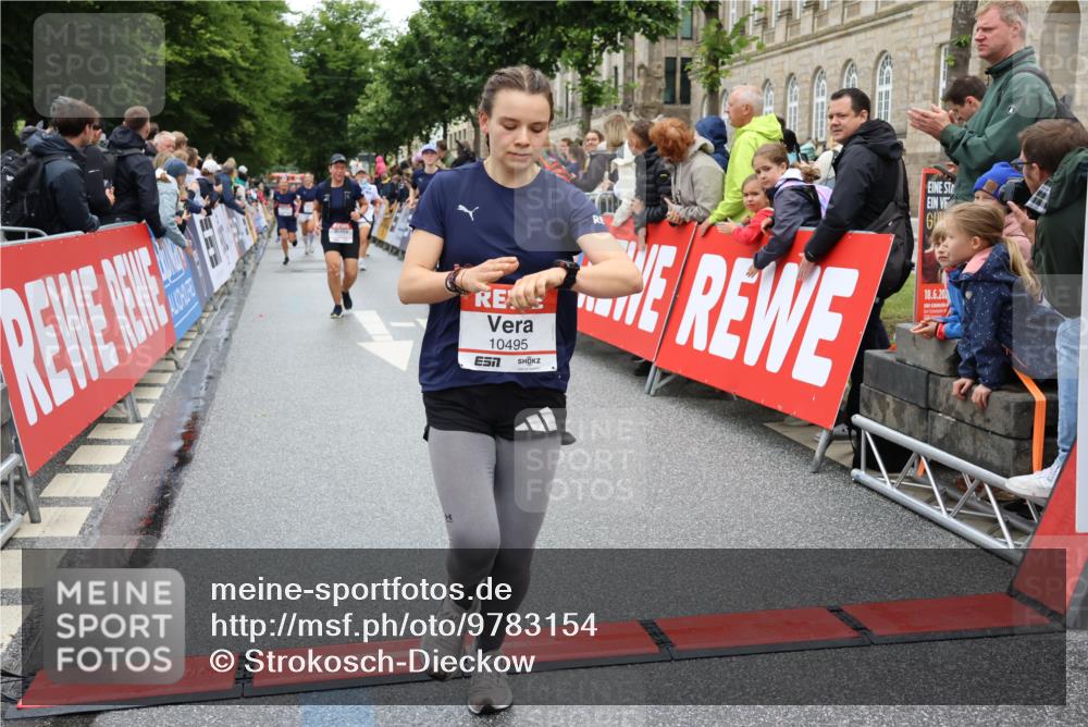 14.06.2026 - REWE Women's Run Strokosch-Dieckow http://msf.ph/oto/9783154 14.06.2026 10:01:46 Ziel 10165, 10307, 10315, 10482, 10495, 11013, 11044, 11045, 11361 meine-sportfotos.de