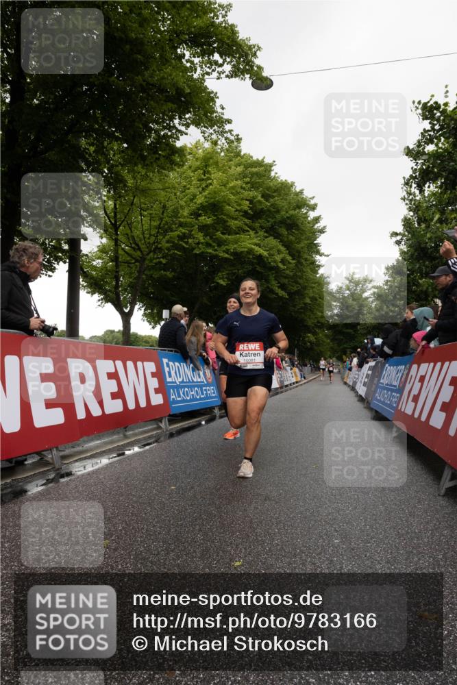 14.06.2026 - REWE Women's Run Michael Strokosch http://msf.ph/oto/9783166 14.06.2026 09:47:43 Laufen 10081 meine-sportfotos.de