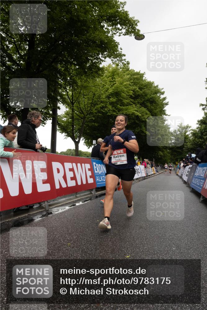 14.06.2026 - REWE Women's Run Michael Strokosch http://msf.ph/oto/9783175 14.06.2026 09:47:43 Laufen 10081 meine-sportfotos.de