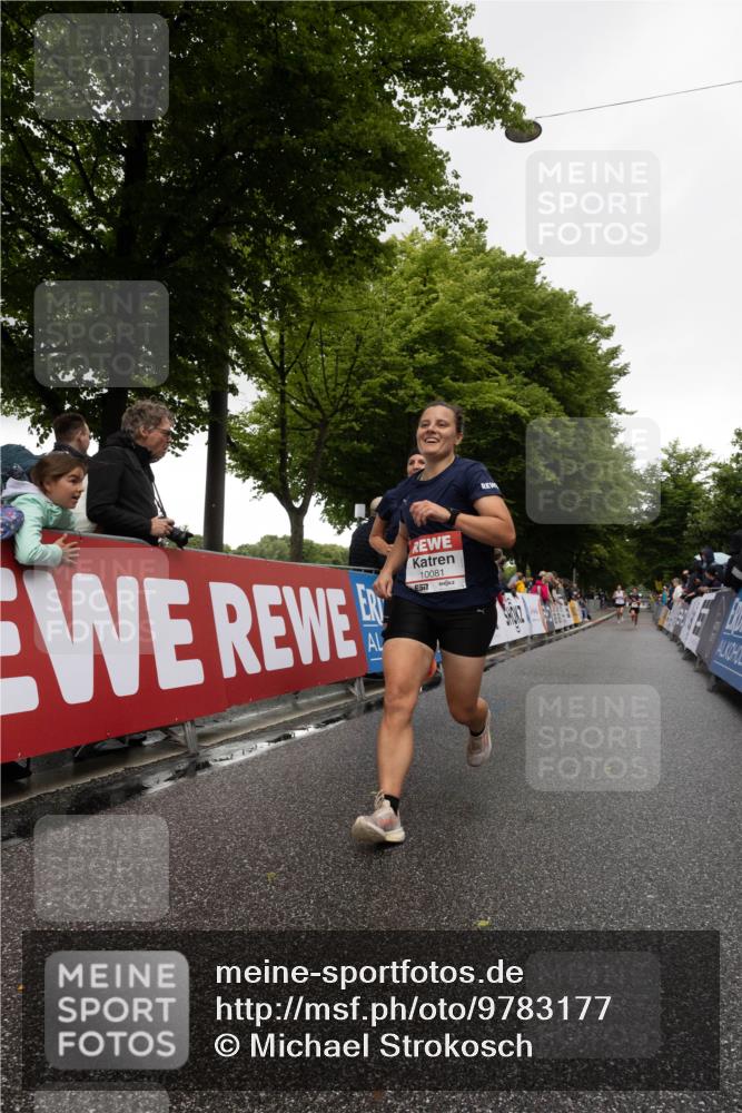 14.06.2026 - REWE Women's Run Michael Strokosch http://msf.ph/oto/9783177 14.06.2026 09:47:43 Laufen 10081 meine-sportfotos.de