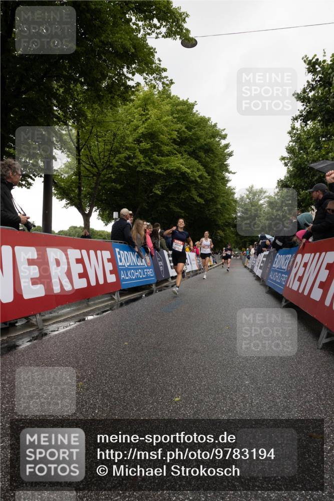 14.06.2026 - REWE Women's Run Michael Strokosch http://msf.ph/oto/9783194 14.06.2026 09:47:49 Laufen  meine-sportfotos.de