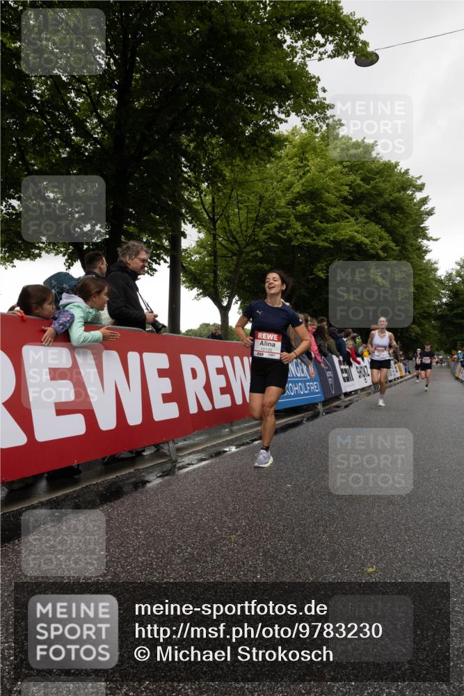 14.06.2026 - REWE Women's Run Michael Strokosch http://msf.ph/oto/9783230 14.06.2026 09:47:50 Laufen 10120 meine-sportfotos.de