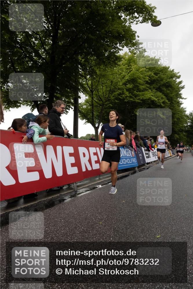 14.06.2026 - REWE Women's Run Michael Strokosch http://msf.ph/oto/9783232 14.06.2026 09:47:50 Laufen 10120 meine-sportfotos.de