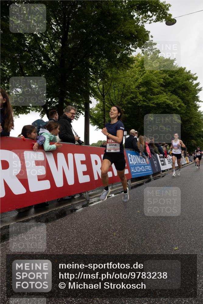 14.06.2026 - REWE Women's Run Michael Strokosch http://msf.ph/oto/9783238 14.06.2026 09:47:50 Laufen 10120 meine-sportfotos.de