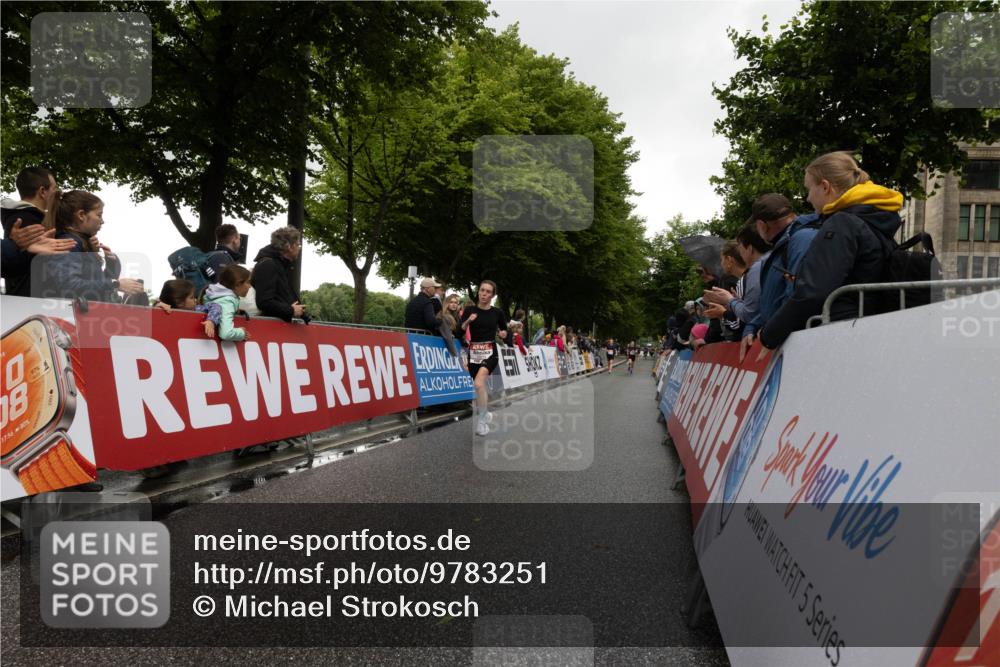 14.06.2026 - REWE Women's Run Michael Strokosch http://msf.ph/oto/9783251 14.06.2026 09:48:13 Laufen 17, 56, 80, 5 meine-sportfotos.de