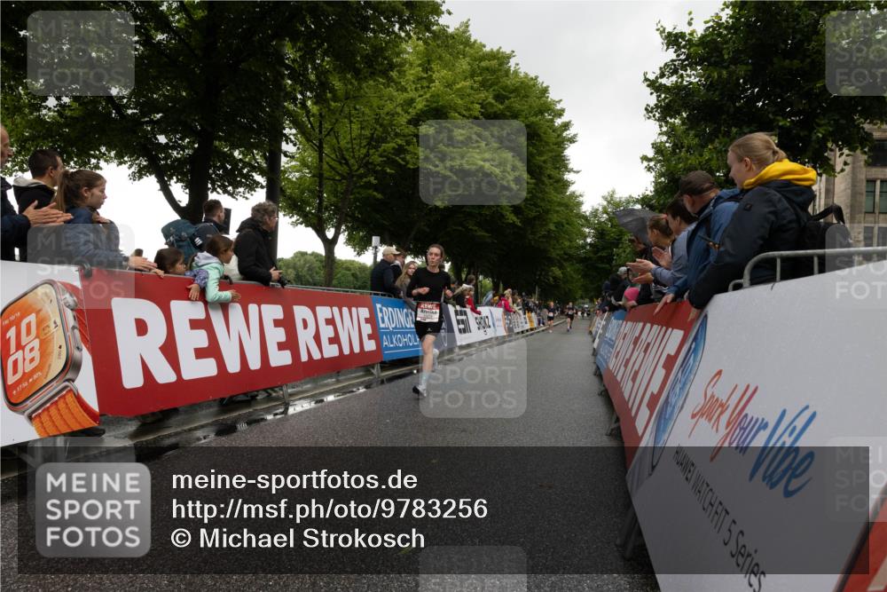 14.06.2026 - REWE Women's Run Michael Strokosch http://msf.ph/oto/9783256 14.06.2026 09:48:13 Laufen 10, 18, 10, 08, 17, 56, 80, 5 meine-sportfotos.de