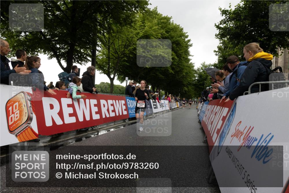 14.06.2026 - REWE Women's Run Michael Strokosch http://msf.ph/oto/9783260 14.06.2026 09:48:14 Laufen 10, 18, 10, 08, 17, 56, 80, 5 meine-sportfotos.de