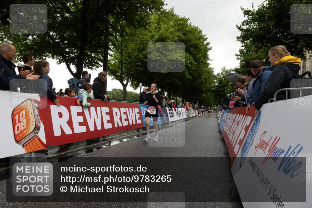 14.06.2026 - REWE Women's Run Michael Strokosch http://msf.ph/oto/9783265 14.06.2026 09:48:14 Laufen 17, 56, 80, 5 meine-sportfotos.de