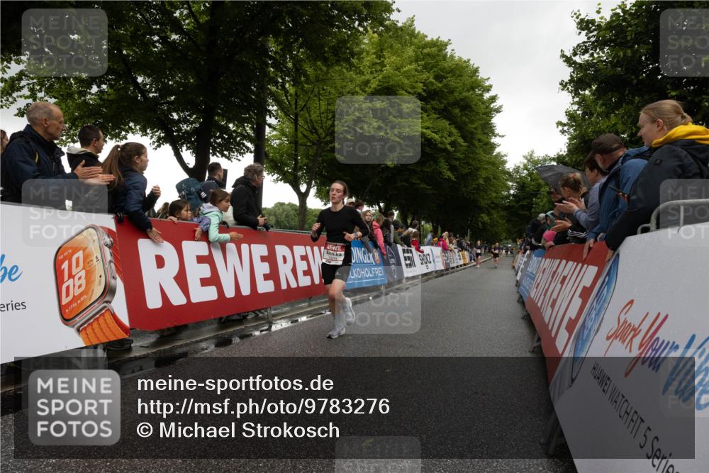 14.06.2026 - REWE Women's Run Michael Strokosch http://msf.ph/oto/9783276 14.06.2026 09:48:14 Laufen 10, 18, 10, 08, 17, 56, 80, 5 meine-sportfotos.de