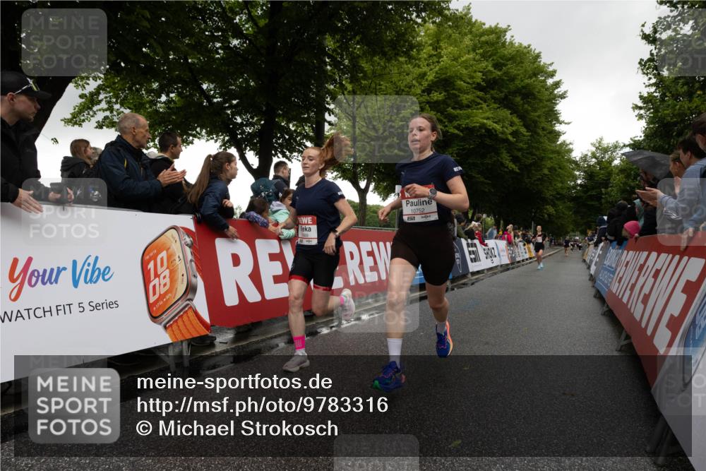 14.06.2026 - REWE Women's Run Michael Strokosch http://msf.ph/oto/9783316 14.06.2026 09:48:21 Laufen 5, 10, 18, 10, 08, 17, 56, 80, 10752 meine-sportfotos.de