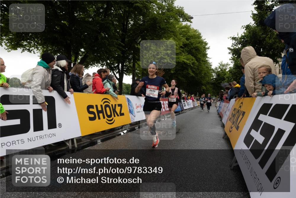 14.06.2026 - REWE Women's Run Michael Strokosch http://msf.ph/oto/9783349 14.06.2026 09:48:35 Laufen 51 meine-sportfotos.de