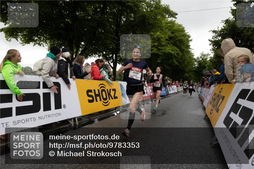 14.06.2026 - REWE Women's Run Michael Strokosch http://msf.ph/oto/9783353 14.06.2026 09:48:35 Laufen 10935 meine-sportfotos.de