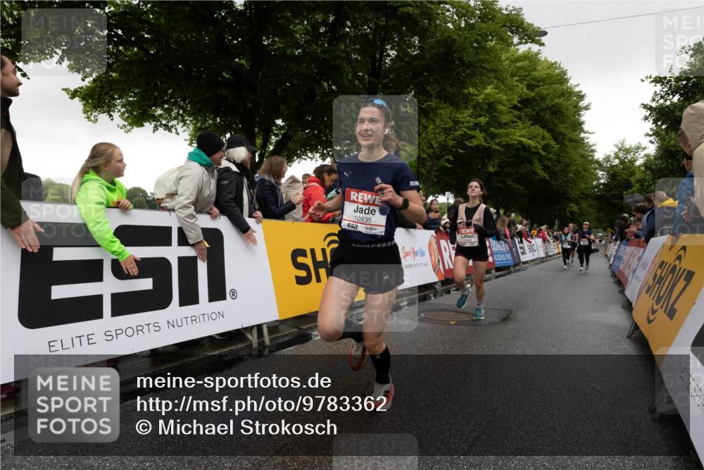 14.06.2026 - REWE Women's Run Michael Strokosch http://msf.ph/oto/9783362 14.06.2026 09:48:35 Laufen 10935, 7 meine-sportfotos.de