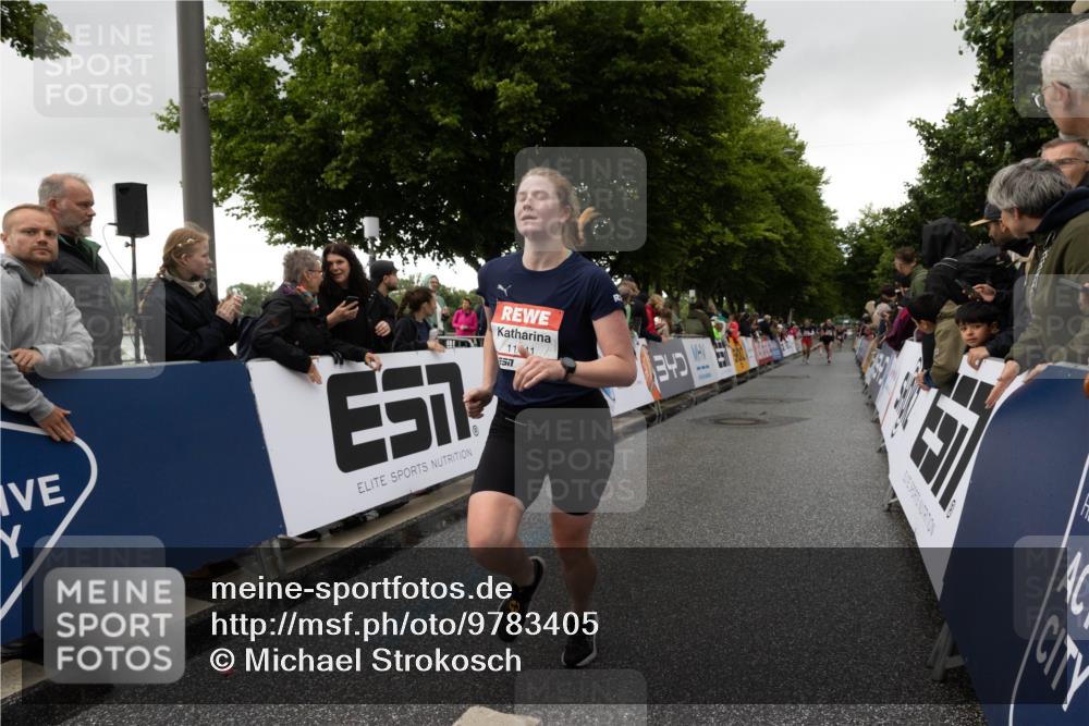 14.06.2026 - REWE Women's Run Michael Strokosch http://msf.ph/oto/9783405 14.06.2026 09:48:59 Laufen 51, 11, 11, 7 meine-sportfotos.de