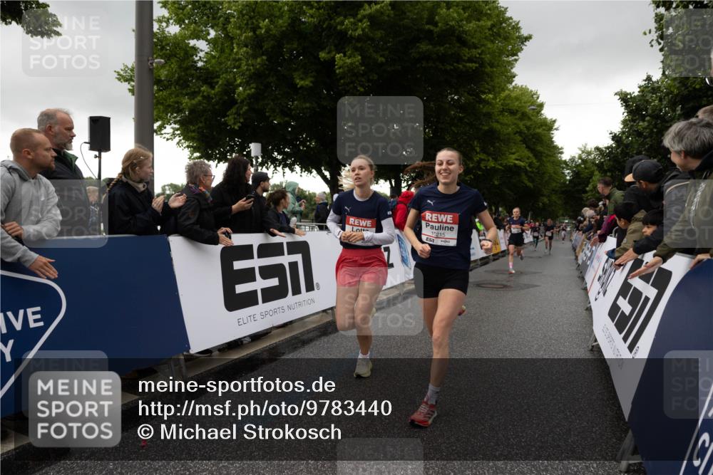 14.06.2026 - REWE Women's Run Michael Strokosch http://msf.ph/oto/9783440 14.06.2026 09:49:06 Laufen 10215 meine-sportfotos.de