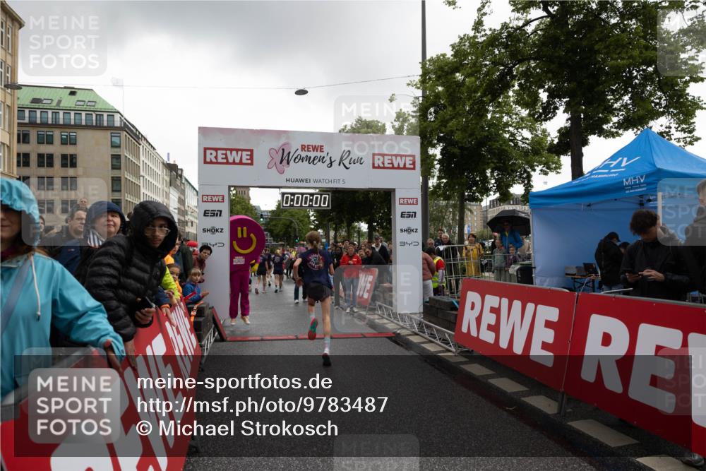 14.06.2026 - REWE Women's Run Michael Strokosch http://msf.ph/oto/9783487 14.06.2026 09:49:18 Laufen 5, 0, 00, 00, 7, 3 meine-sportfotos.de