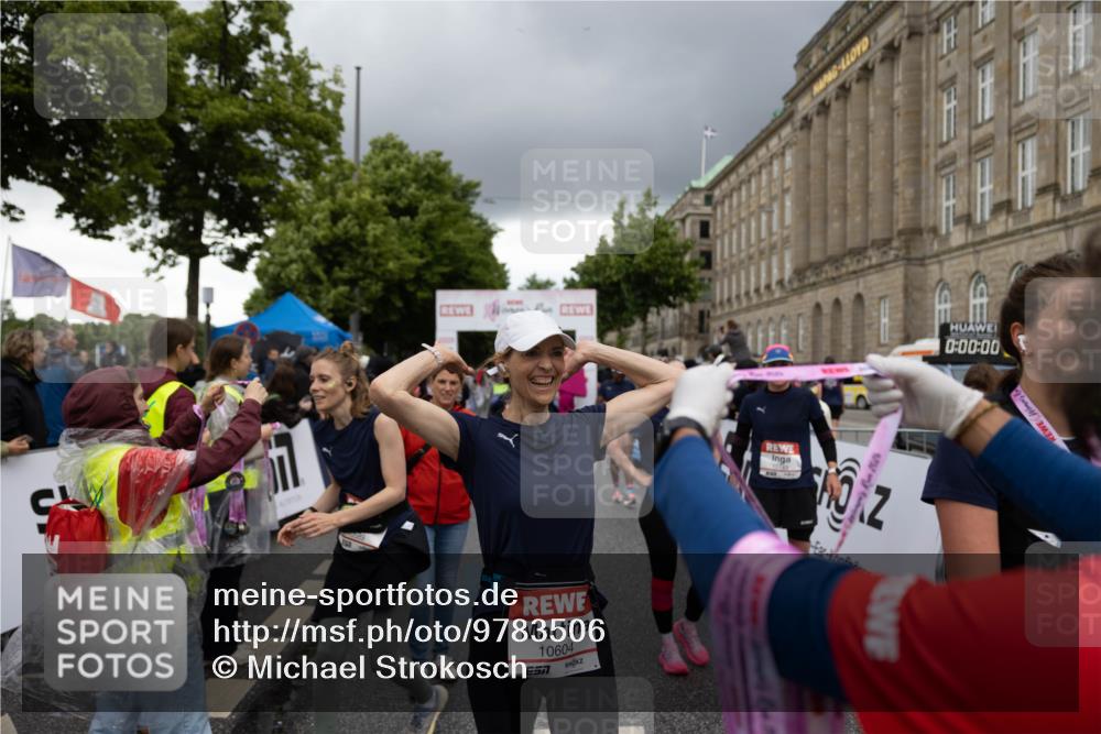 14.06.2026 - REWE Women's Run Michael Strokosch http://msf.ph/oto/9783506 14.06.2026 09:52:17 Laufen 10604, 0, 00, 00 meine-sportfotos.de