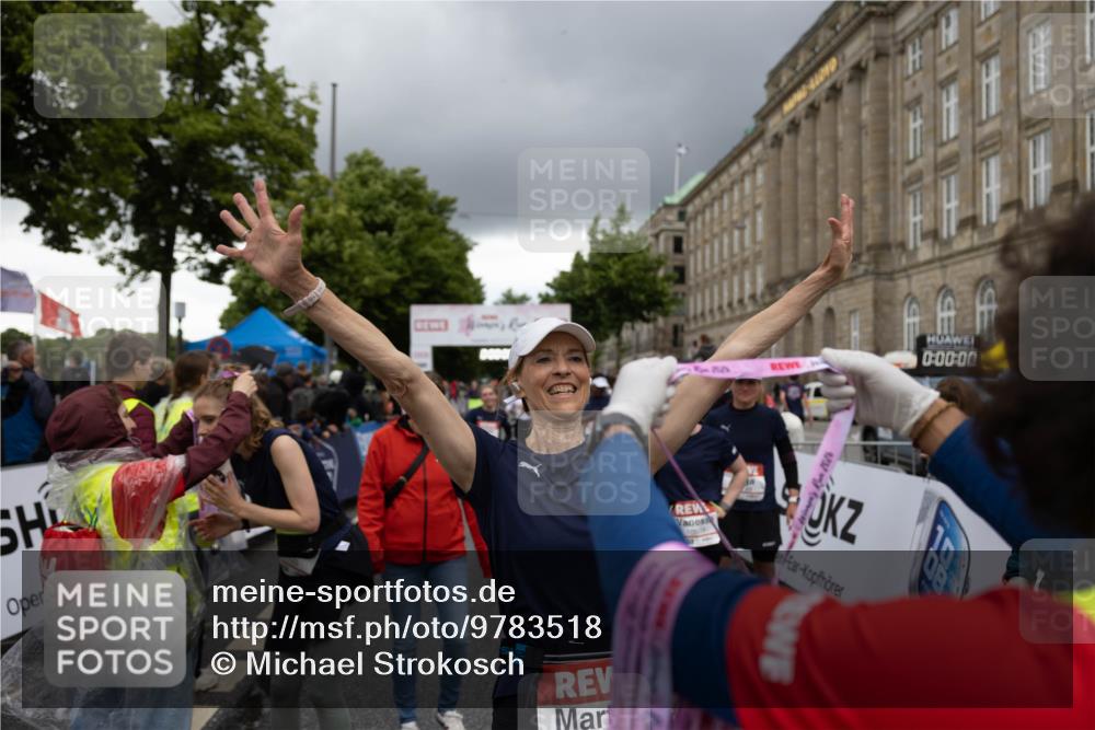 14.06.2026 - REWE Women's Run Michael Strokosch http://msf.ph/oto/9783518 14.06.2026 09:52:17 Laufen 2, 434, 0, 00, 00 meine-sportfotos.de