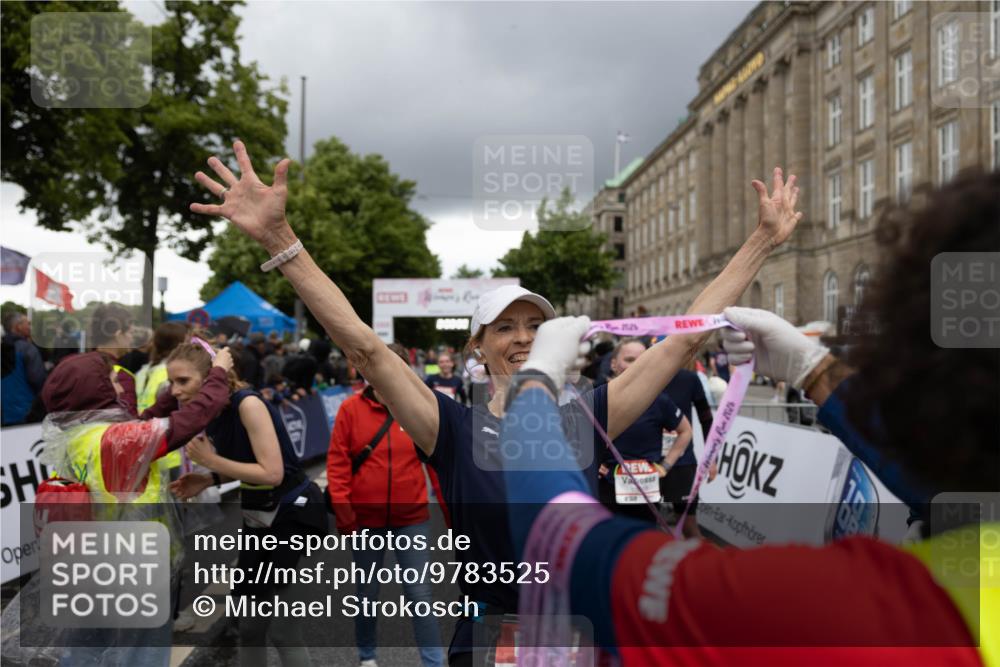 14.06.2026 - REWE Women's Run Michael Strokosch http://msf.ph/oto/9783525 14.06.2026 09:52:17 Laufen 2, 4411 meine-sportfotos.de