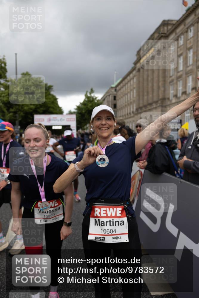 14.06.2026 - REWE Women's Run Michael Strokosch http://msf.ph/oto/9783572 14.06.2026 09:52:25 Laufen 10999, 10604, 7000 meine-sportfotos.de