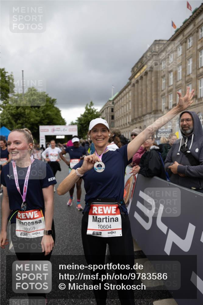 14.06.2026 - REWE Women's Run Michael Strokosch http://msf.ph/oto/9783586 14.06.2026 09:52:26 Laufen 10999, 10604, 0, 00, 0 meine-sportfotos.de