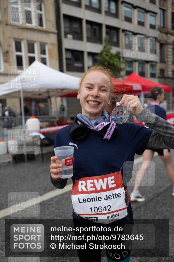 14.06.2026 - REWE Women's Run Michael Strokosch http://msf.ph/oto/9783645 14.06.2026 09:54:54 Laufen 9707, 2, 10642 meine-sportfotos.de