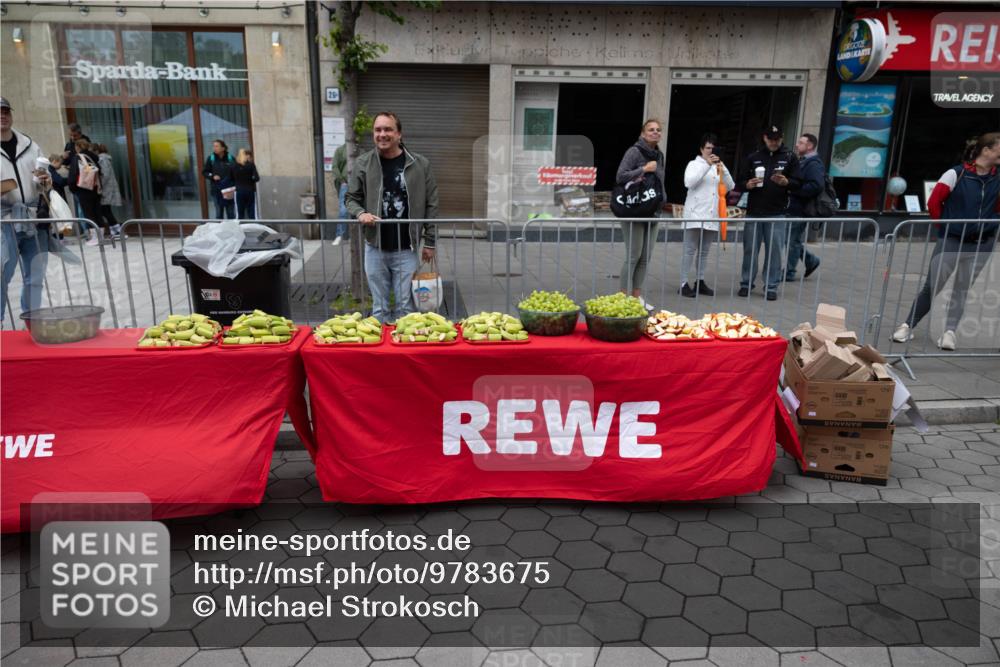 14.06.2026 - REWE Women's Run Michael Strokosch http://msf.ph/oto/9783675 14.06.2026 09:56:50 Laufen 20 meine-sportfotos.de
