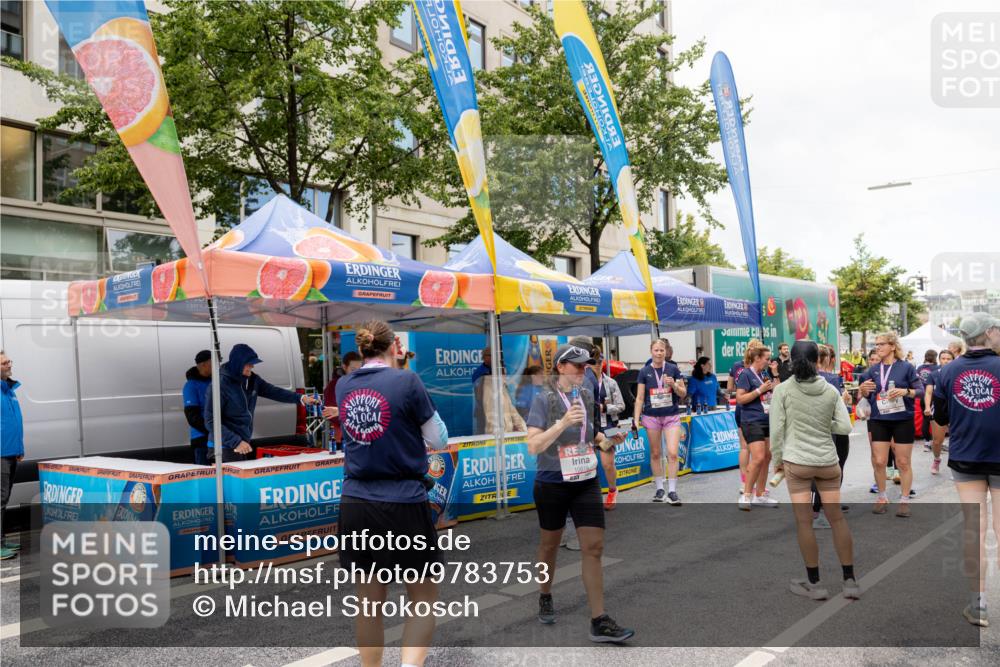 14.06.2026 - REWE Women's Run Michael Strokosch http://msf.ph/oto/9783753 14.06.2026 10:02:48 Laufen 1383, 10616 meine-sportfotos.de