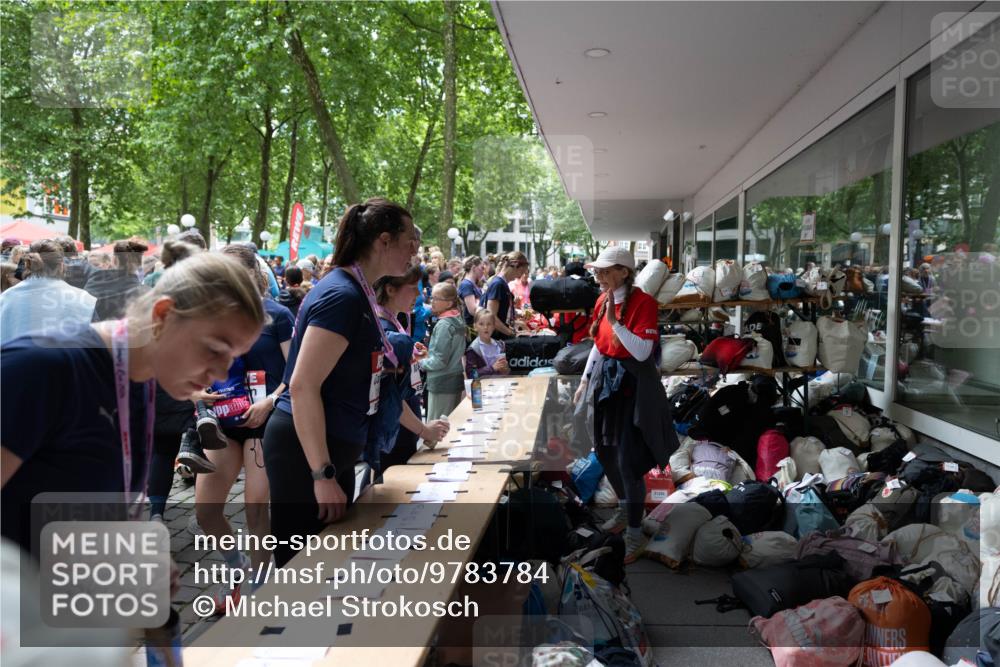 14.06.2026 - REWE Women's Run Michael Strokosch http://msf.ph/oto/9783784 14.06.2026 10:05:56 Laufen 31290 meine-sportfotos.de