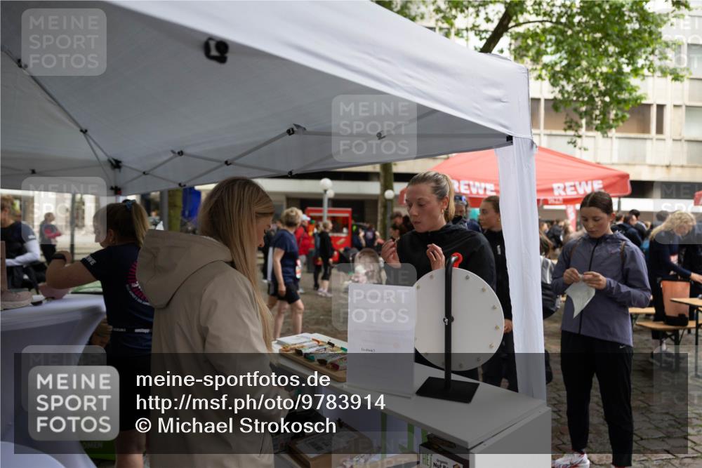 14.06.2026 - REWE Women's Run Michael Strokosch http://msf.ph/oto/9783914 14.06.2026 10:08:25 Laufen 2 meine-sportfotos.de
