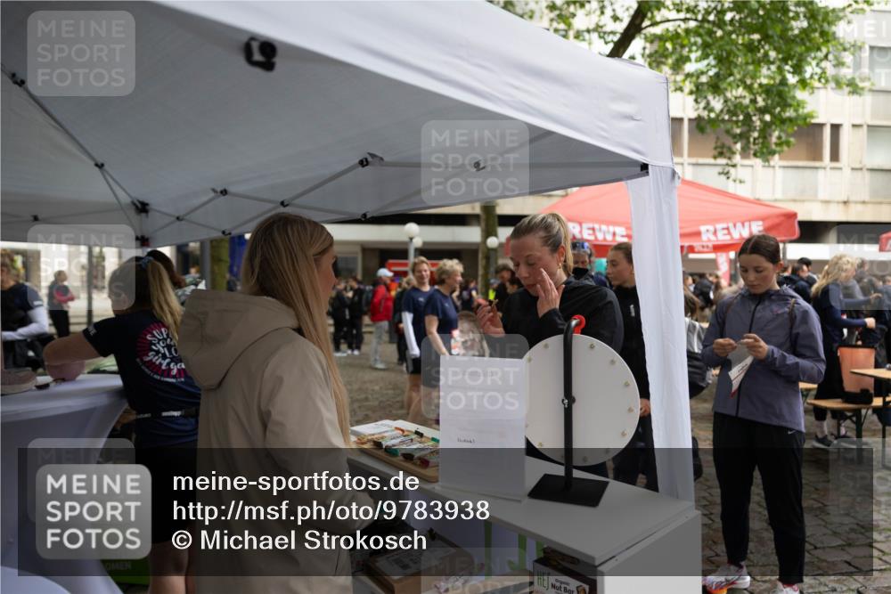 14.06.2026 - REWE Women's Run Michael Strokosch http://msf.ph/oto/9783938 14.06.2026 10:08:26 Laufen  meine-sportfotos.de