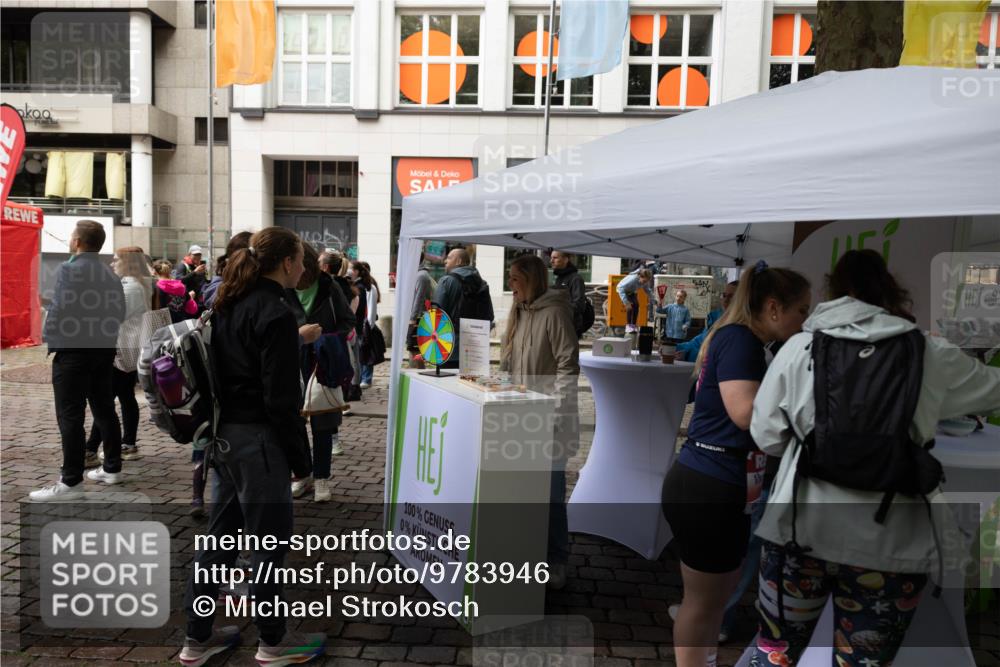 14.06.2026 - REWE Women's Run Michael Strokosch http://msf.ph/oto/9783946 14.06.2026 10:08:36 Laufen 100, 0 meine-sportfotos.de
