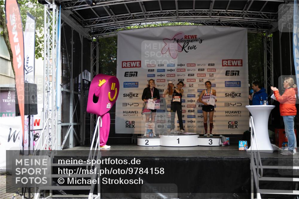 14.06.2026 - REWE Women's Run Michael Strokosch http://msf.ph/oto/9784158 14.06.2026 10:22:42 Laufen 57, 34, 57, 34, 3, 3, 57, 4, 34, 10, 5, 777, 34, 2, 1, 5, 3 meine-sportfotos.de