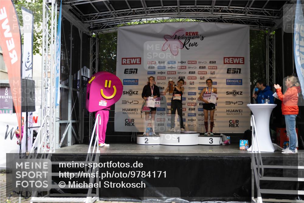 14.06.2026 - REWE Women's Run Michael Strokosch http://msf.ph/oto/9784171 14.06.2026 10:22:43 Laufen 34, 3, 34, 34, 3, 57, 4, 5, 1, 10, 34, 77, 34, 5, 2, 1, 3 meine-sportfotos.de