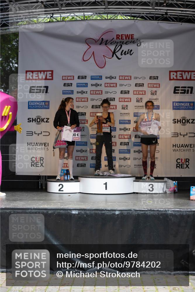14.06.2026 - REWE Women's Run Michael Strokosch http://msf.ph/oto/9784202 14.06.2026 10:22:46 Laufen 3, 34, 34, 3, 5, 5, 5, 0, 5, 5, 1, 7, 5, 3, 5, 2, 1, 3 meine-sportfotos.de