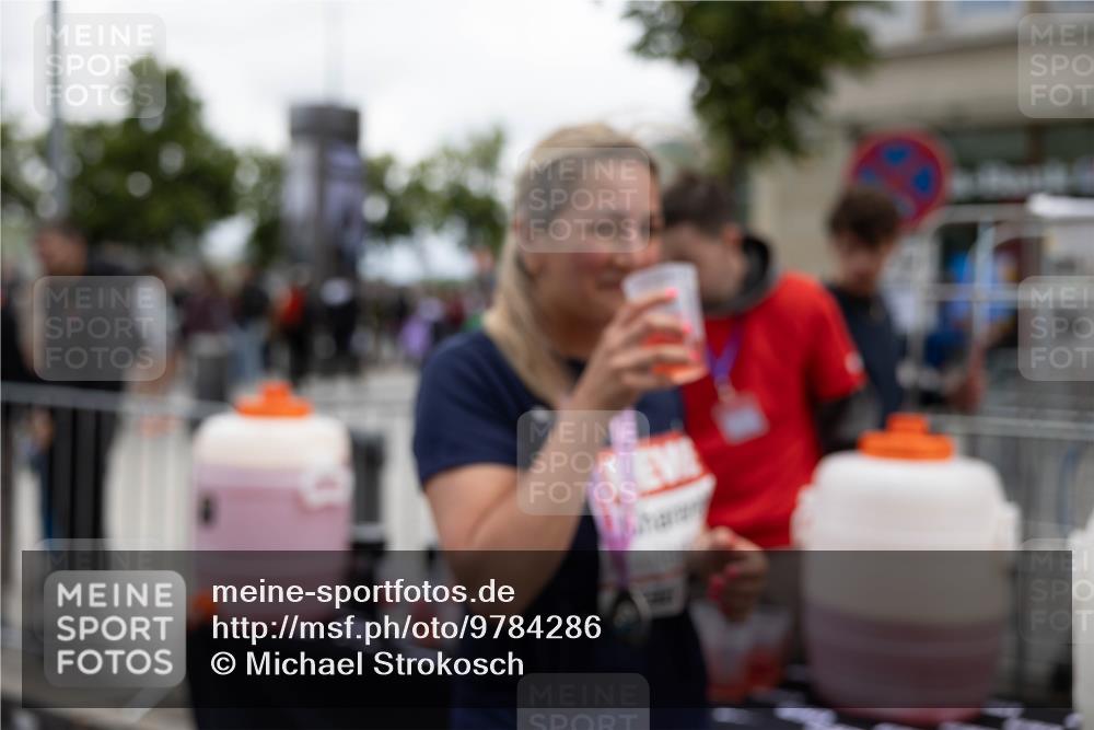 14.06.2026 - REWE Women's Run Michael Strokosch http://msf.ph/oto/9784286 14.06.2026 10:27:25 Laufen  meine-sportfotos.de